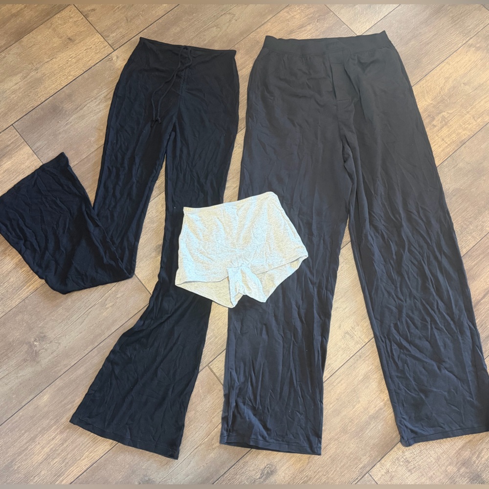 SKIMS Black Wide-Leg Women's Pant lot size S nwt